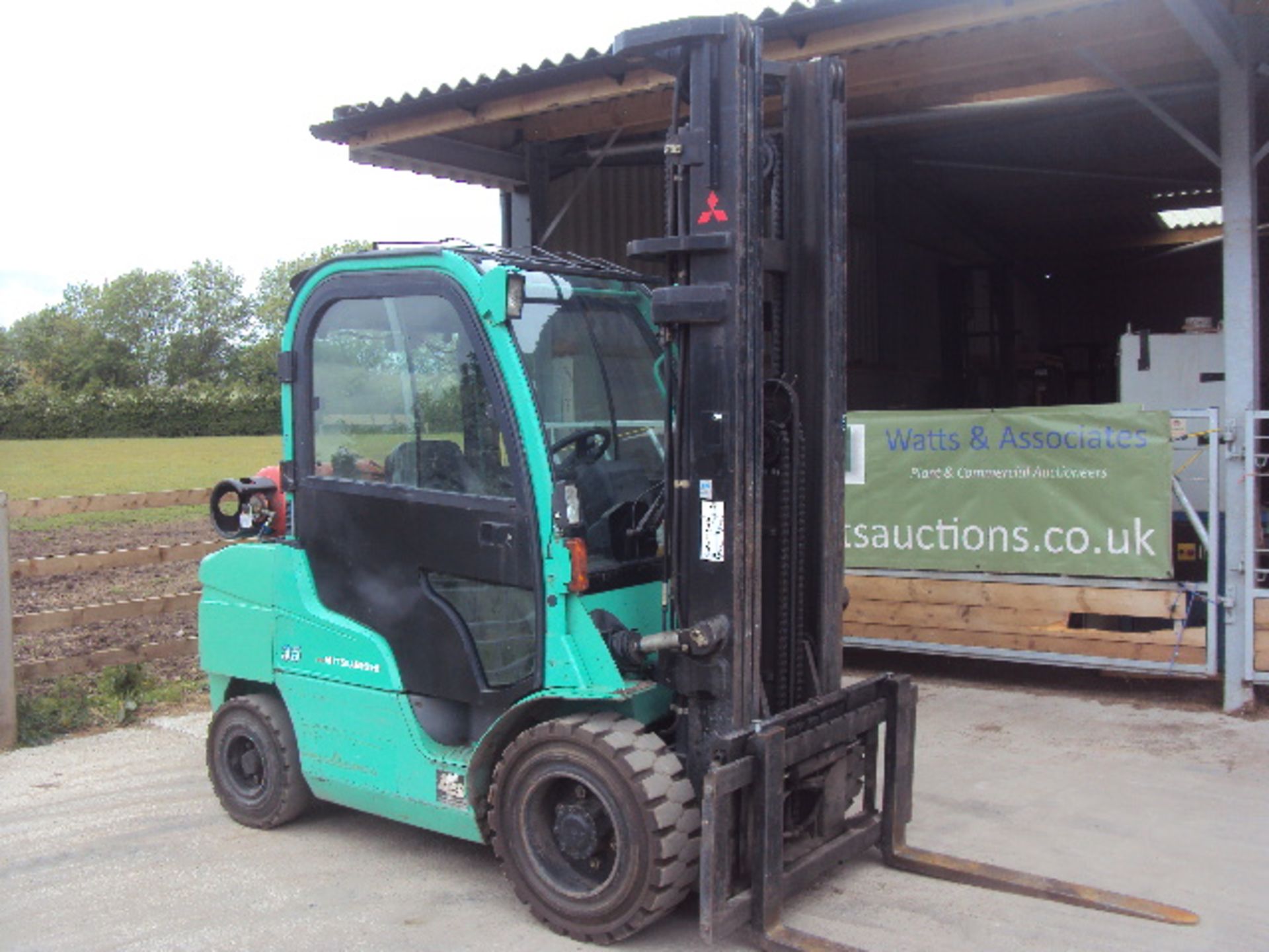 2006 MITSUBISHI FG35N 3.5t gas driven forklift truck S/n: EF13FL5D161 with triplex free-lift mast,