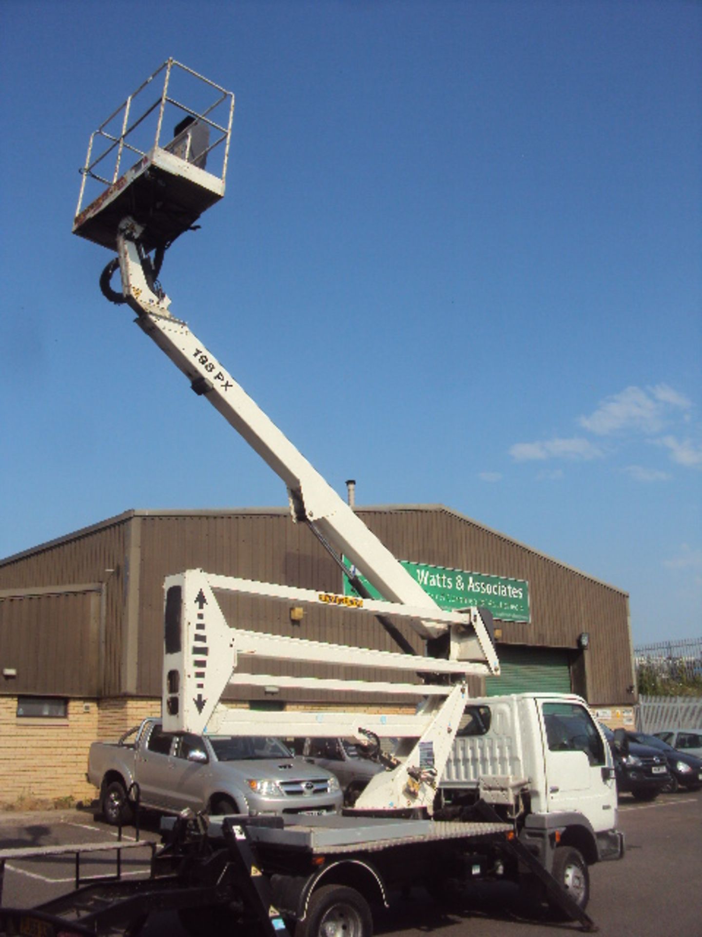 2006 NISSAN Cabstar Reg: FJ56 SZL with 2006 SKY KING E198PX mounted cherry picker (101418 recorded - Image 5 of 11