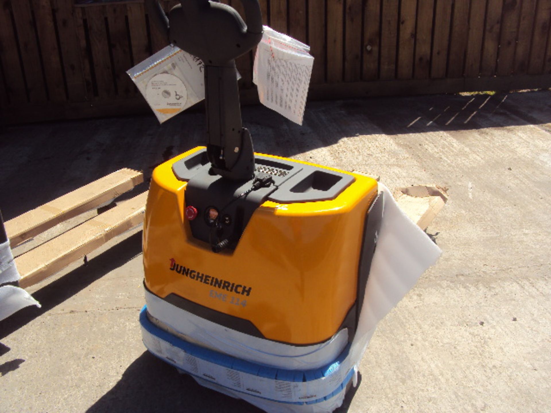 NEW & UNUSED 2014 JUNGHEINRICH EM114 1.4t 24v battery driven pedestrian pallet truck with internal - Image 2 of 5