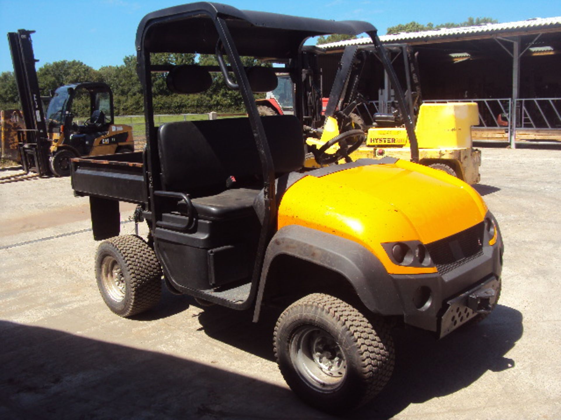 2012 JCB WORKMAX 4x4 diesel driven utility tipper S/n: E01630030 (223 recorded hours) with manual - Image 4 of 6