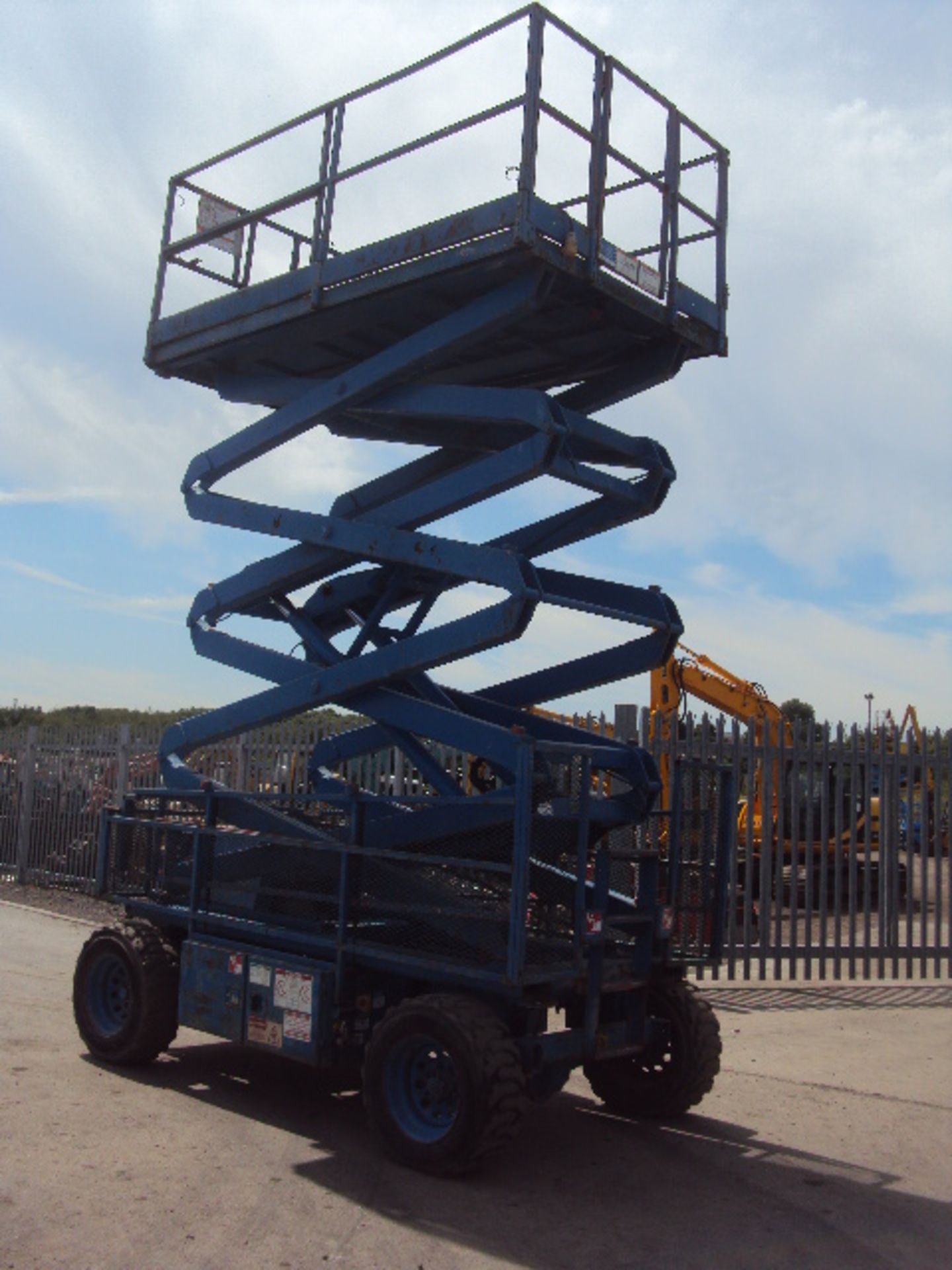 2004 SKYJACK SJ7135 2wd diesel driven scissor lift platform S/n: 340868 (RDL) - Image 3 of 3