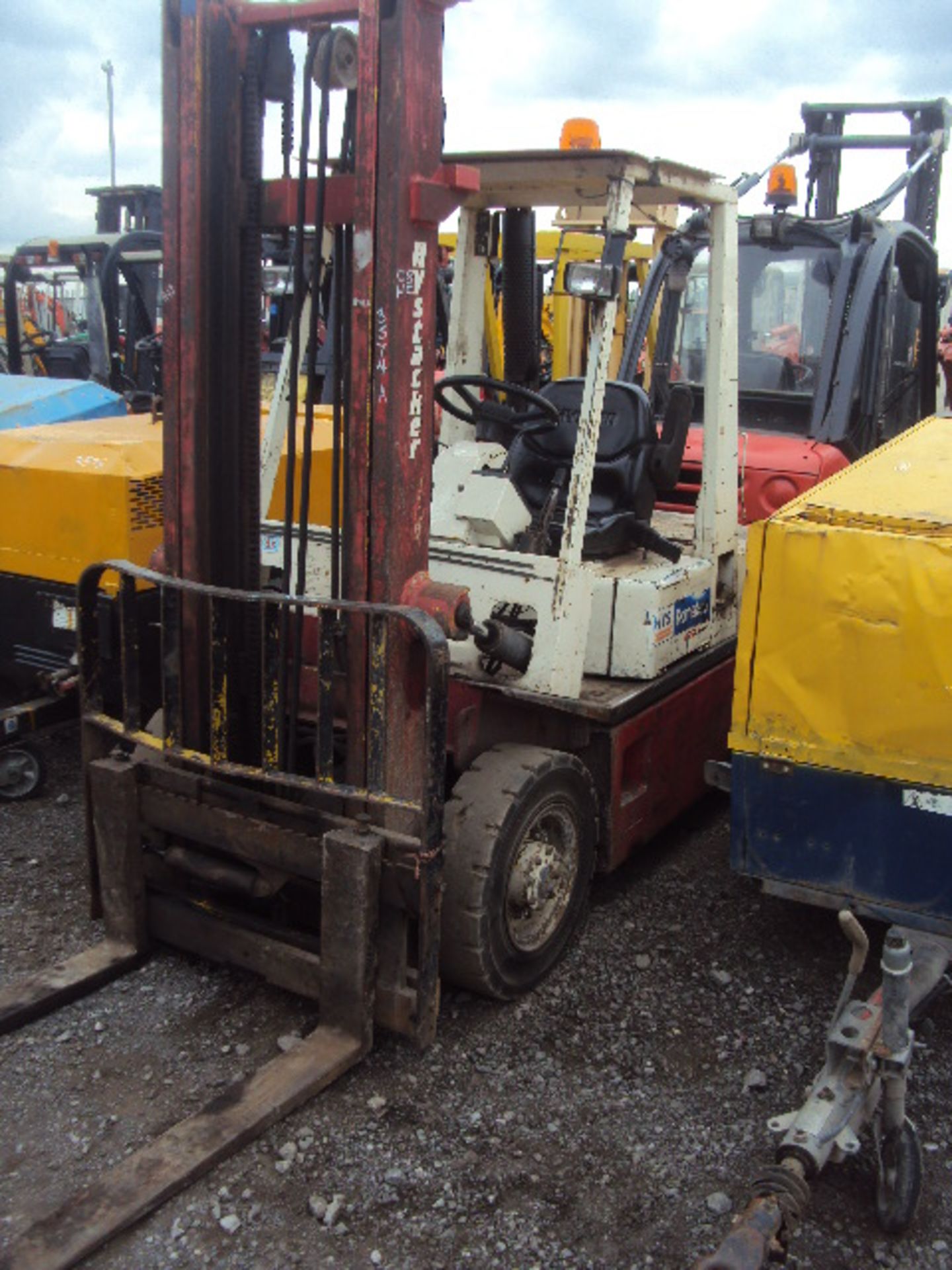 NISSAN 2t diesel forklift c/w side shift (RDL) (s/n 770615) - Image 2 of 3