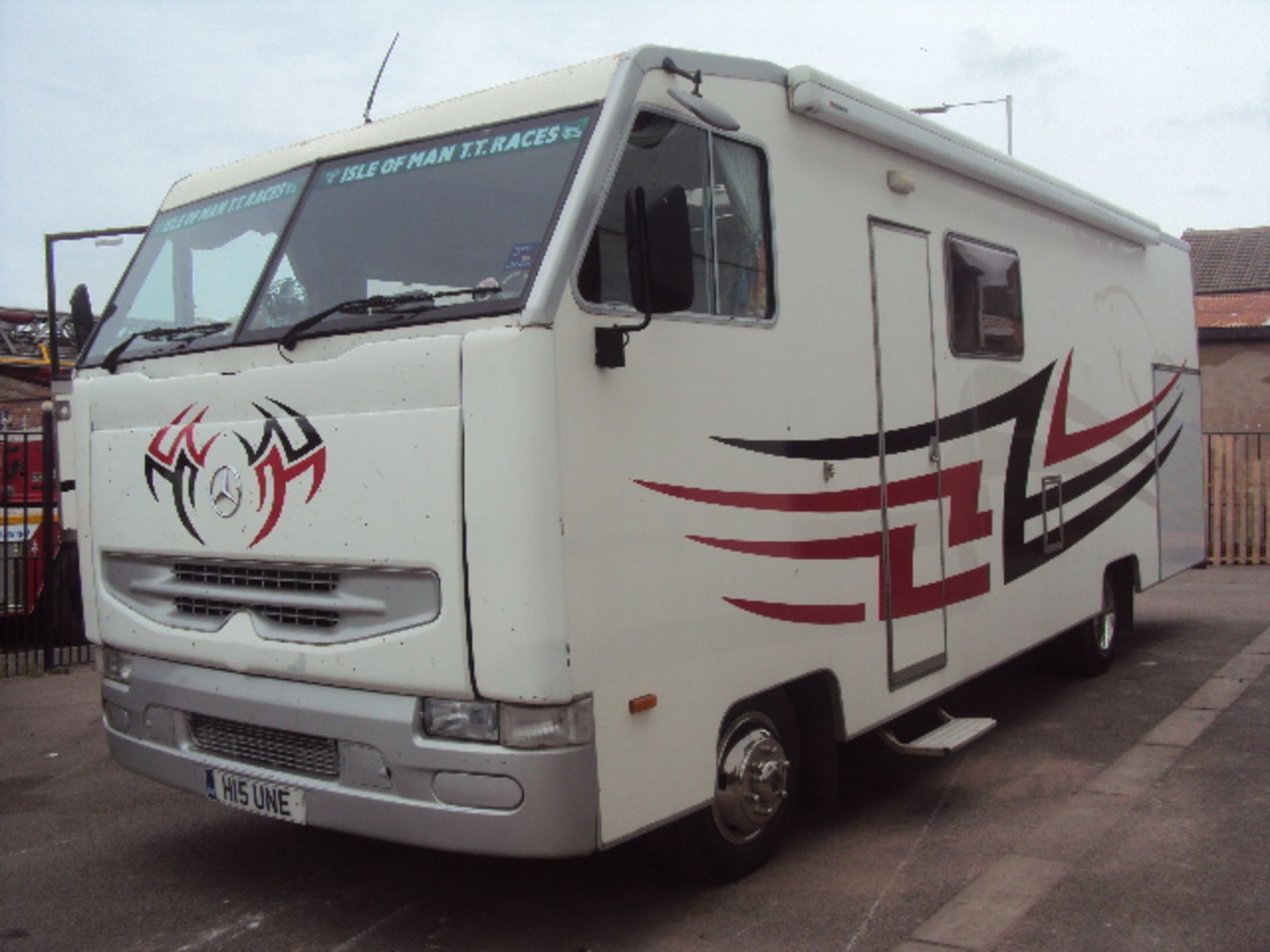1991 MERCEDES 814 7.5t coach built motor home. (187,000 recorded kms), Reg: H15 UNE (TESTED to