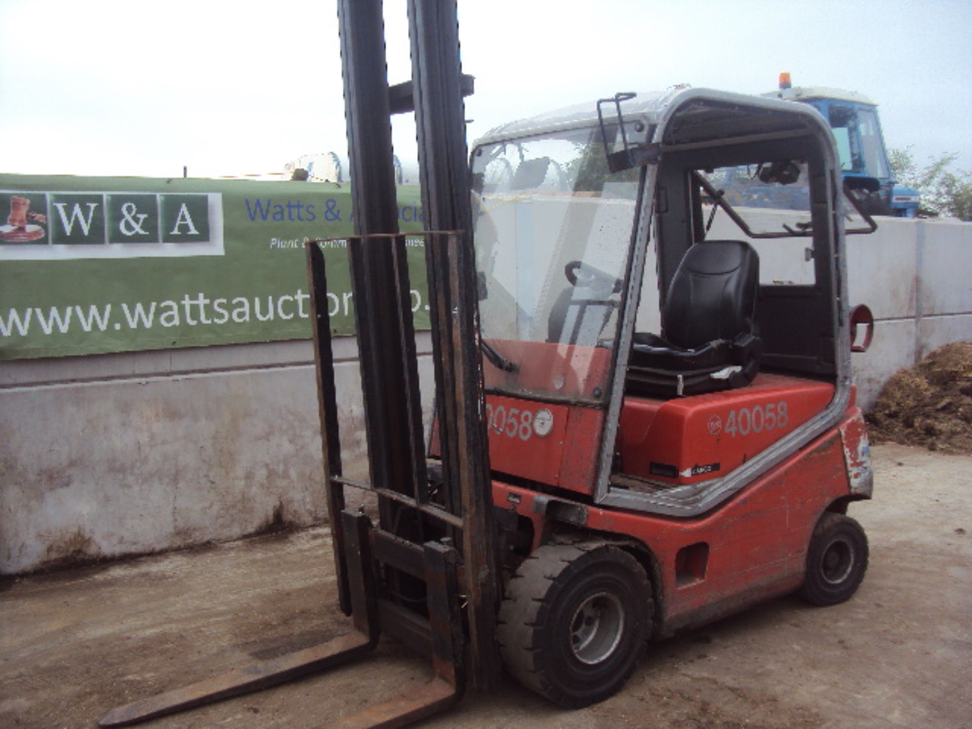 2007 BT CARGO C4G200D 2t gas driven forklift truck S/n: CE313866 with duplex mast & side-shift (RDL)