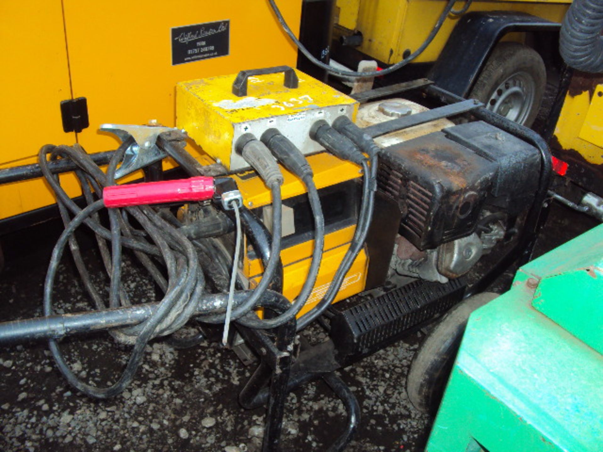 GENSET MPM5-225 petrol driven welder generator c/w leads (RMP)