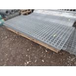 25 x 9' x 3'6'' welded mesh panels