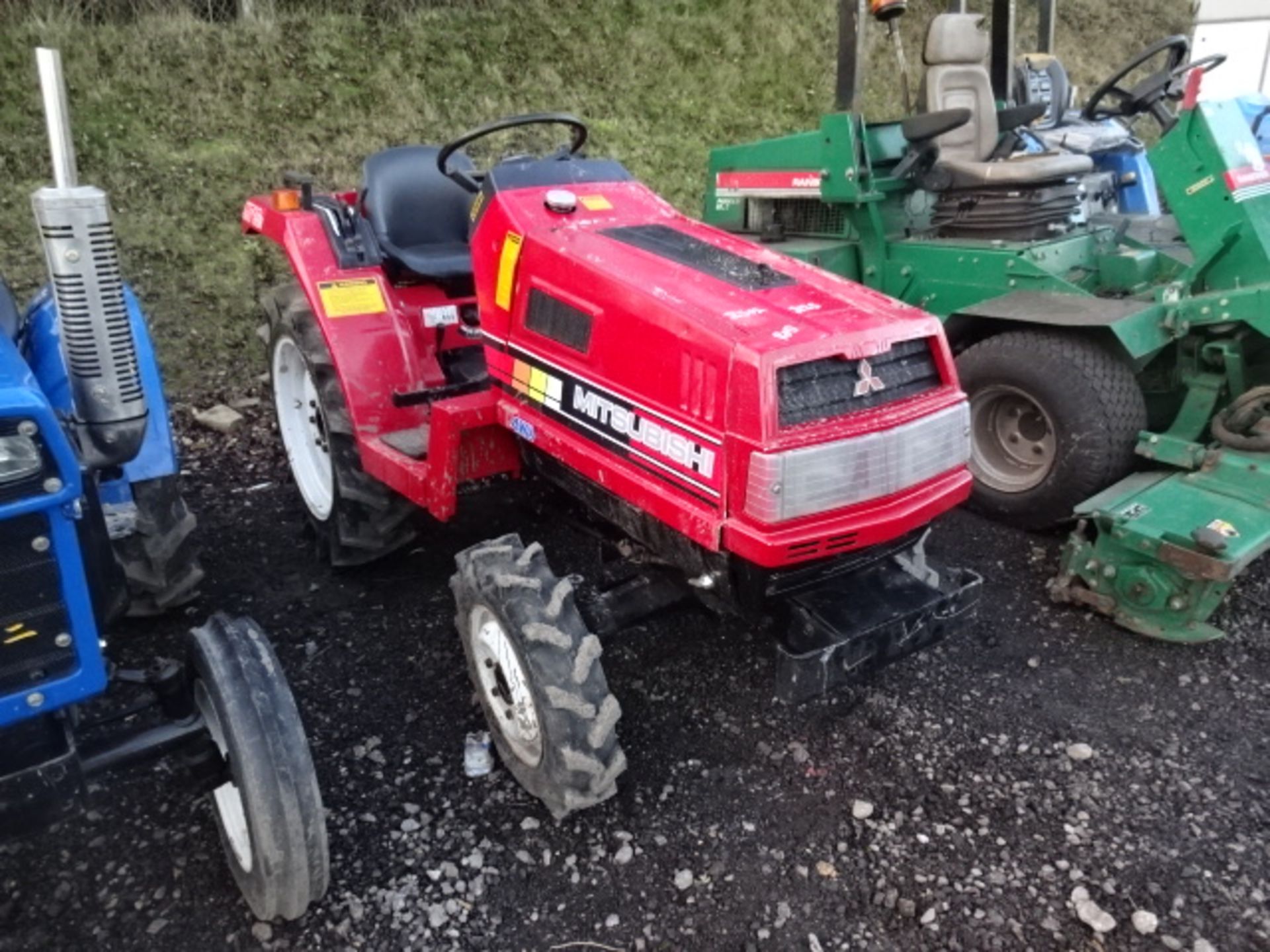 MITSUBISHI MT16D 4wd tractor c/w 3 point linkage & pto, 828 hours (R&D)
