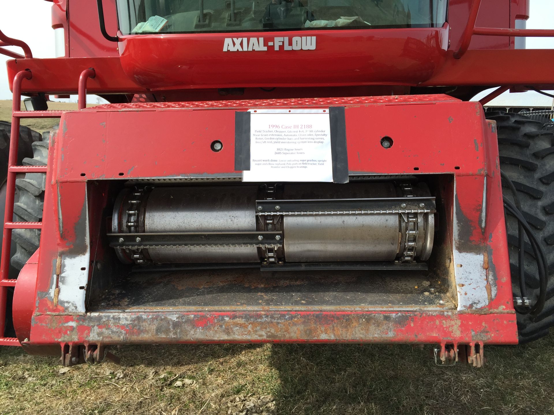 1996 IH 2188 combine, 3800 hrs, 4 whl drive, yield monitor, straw chopper, field tracker CORN HEAD - Image 13 of 14