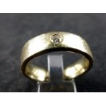 Ring made from recycled gold (tests bett