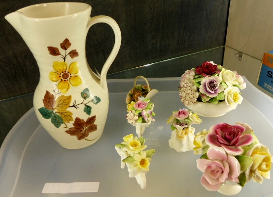 Radford floral jug and six china flower baskets