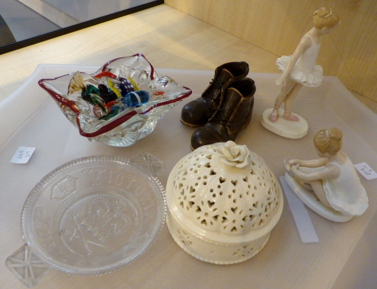 Tray of mixed ceramics and glass including two figurines