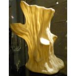 Belleek vase in the form of a tree stump H:18cm