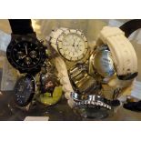 Mixed lot of fashion wristwatches