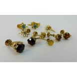 Five pairs of 9 ct gold screw back earrings 8.