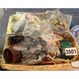 Tray of costume jewellery