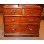 Victorian mahogany two short over two long chest of drawers with curved wood handles 
90 x 50 x 75