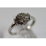 9 ct white gold ring with approx 0.