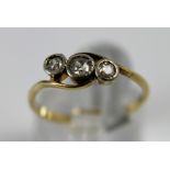 18 ct gold vintage three stone diamond ring,
