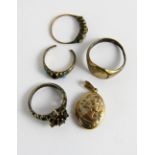 Mixed quantity of hallmarked silver and gold jewellery A/F. 13.