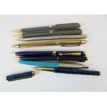 Collection of mixed ballpens and propelling pencils
