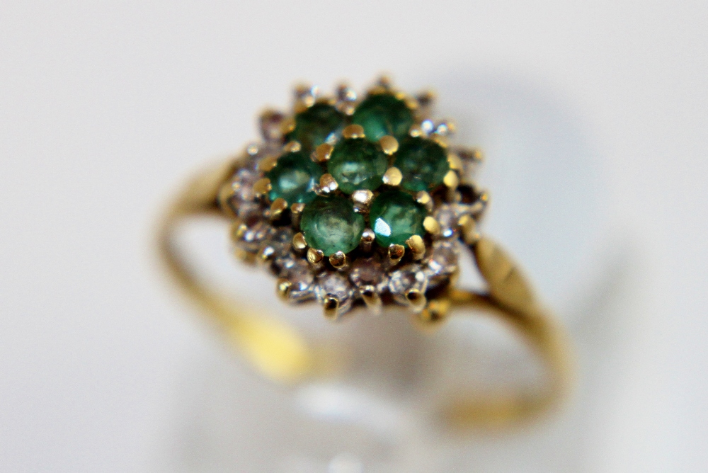 9ct fancy emerald and diamond cluster ring size L