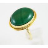 18 ct gold and jade dress ring