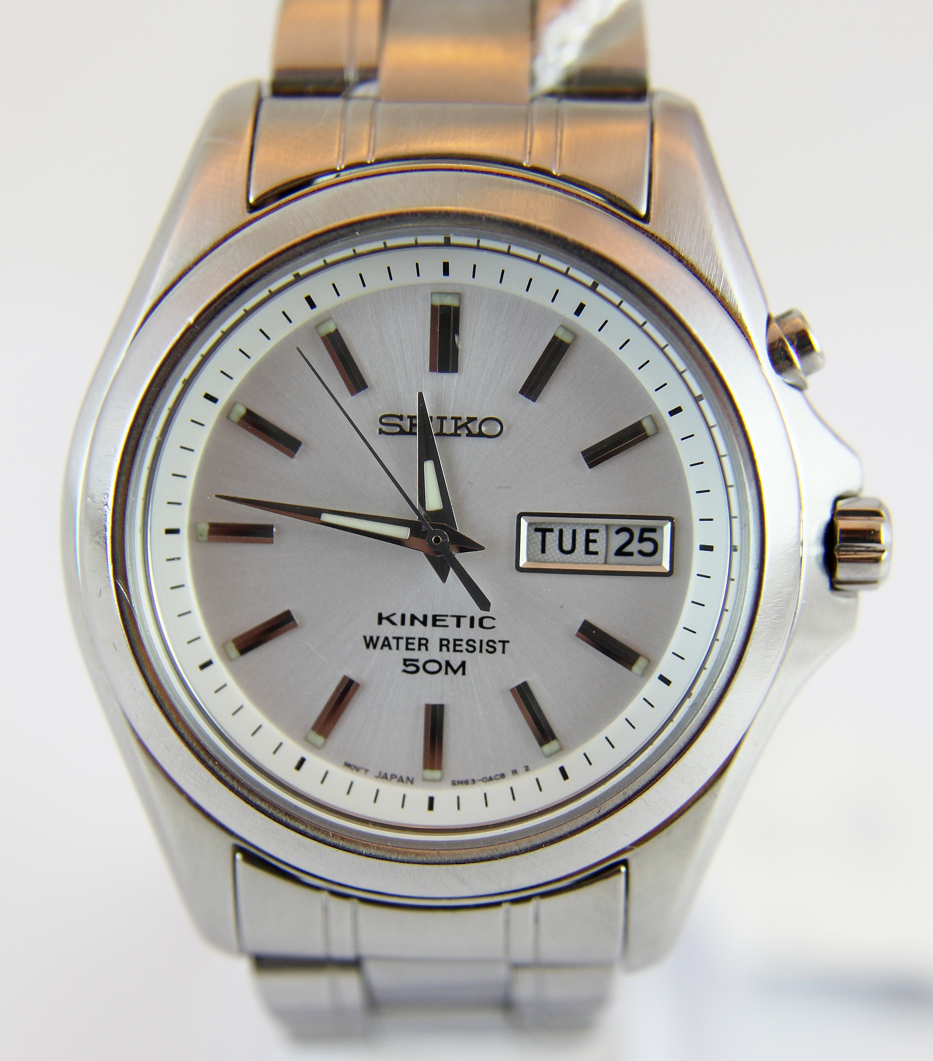 Gents Seiko kinetic stainless steel wristwatch with white dial