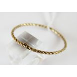 9 ct gold rope bracelet. 6.