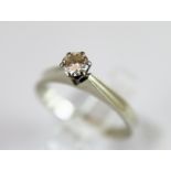18 ct white gold and diamond ring approx 0.