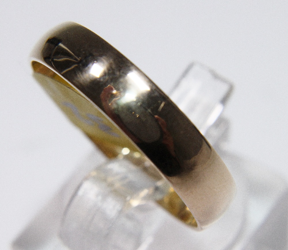 9 ct gold 5mm wedding band