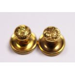 Pair of 9ct yellow gold vintage studs 1.