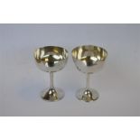 Two silver goblets on tapered stems. London. Approx. 195 grams. Est £40 - £50.