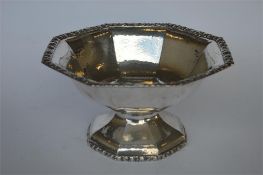 A good heavy fruit bowl with decorated border. 800 standard. Approx 550 grams. Est. £120 - £140.