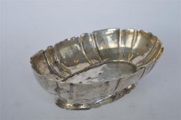 A Continental Antique oval sweet dish. Approx. 110 grams. Est. £80 - £100.