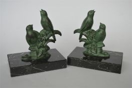 A pair of stylish French Art Deco bookends in the form of chirping birds. Est. £20 - £30.