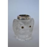 A heavy glass silver mounted lucifer in the form of an owl. Est. £50 - £60.