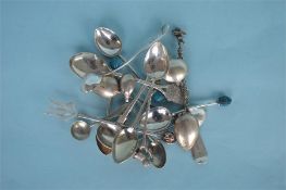 A quantity of various salt spoons, collectors spoons etc. Approx 150 grams. Est. £40 - £50.