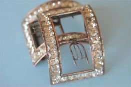 A good pair of Antique crystal and gold mounted buckles. Est. £100 - £150.