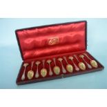 A good quality boxed set of twelve French silver teaspoons with gilded bowls. Est. £80 - £90.