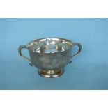 A good heavy two handled trophy cup. London 1915. By LA. Approx. 1080 grams. Est. £300 - 3350.