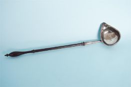 A Georgian toddy ladle mounted with pouring lip. London 1784. By Hester Bateman. Est. £150 - £200.