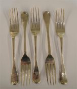 A set of five OE dessert forks. Dublin 1809. By PW. Approx. 225 grams. Est. £60 - £80.