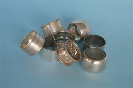 A selection of various silver napkin rings. Approx. 180 grams. Est. £40 - £50.