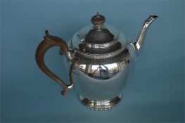 A good quality heavy teapot on pedestal base. London 1926. By Barnard & Son. Approx. 860 grams. Est.
