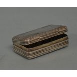 A good early Georgian reeded snuff box with hinged