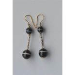 A pair of Victorian banded agate drop earrings on chain link suspension. Est. £140 - £160.