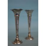 A pair of tapered spill vases with wavy edges. Bir