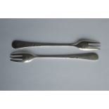 A good pair of OE pattern pickle forks. London 191