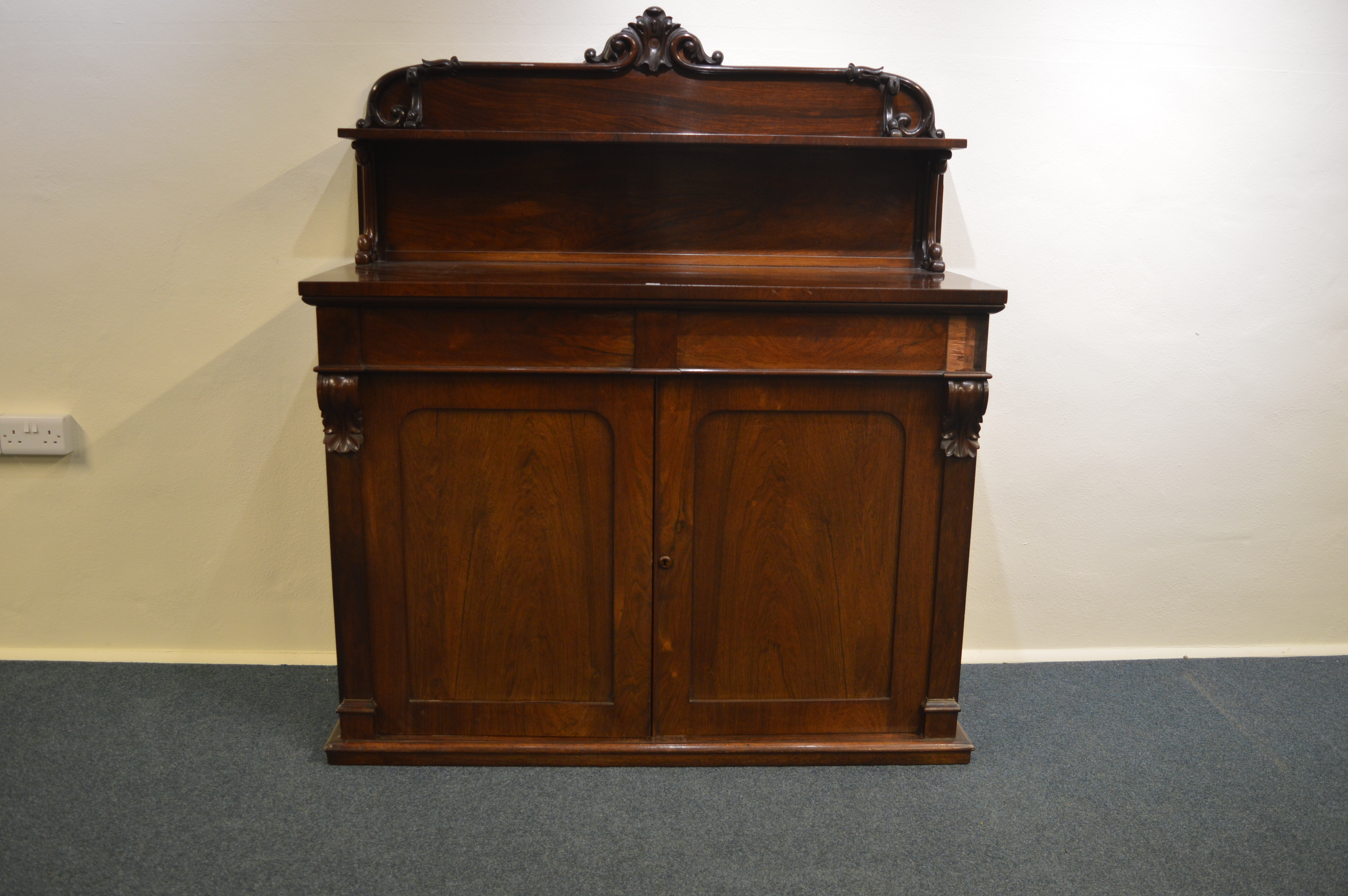 A good rosewood side cabinet with fitted interior