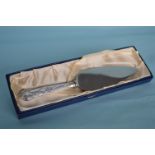 A good boxed cake slice with stainless steel handl